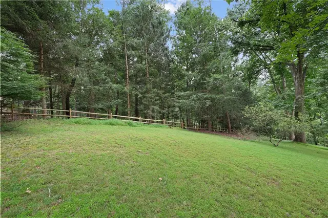 1060 Covington Pl gallery image 17