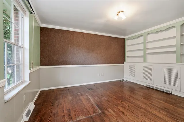 1060 Covington Pl gallery image 19