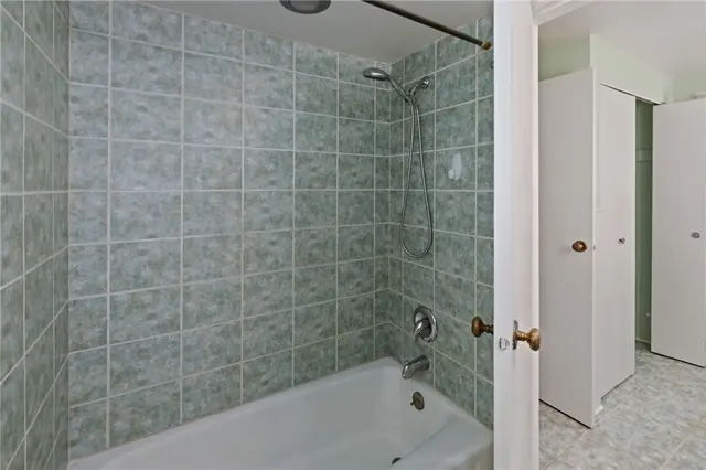 1060 Covington Pl gallery image 20