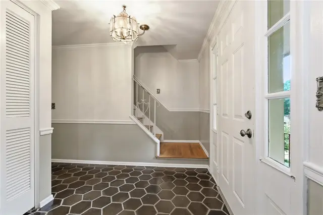 1060 Covington Pl gallery image 24