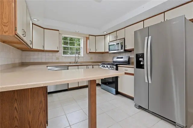 1060 Covington Pl gallery image 27