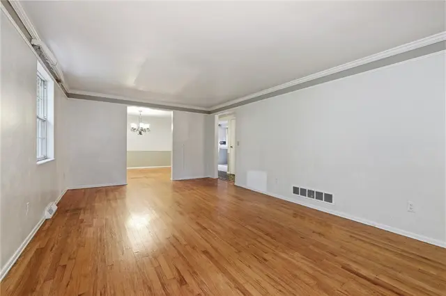 1060 Covington Pl gallery image 31
