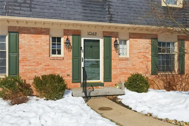 1069 Woodhill Drive gallery image 5
