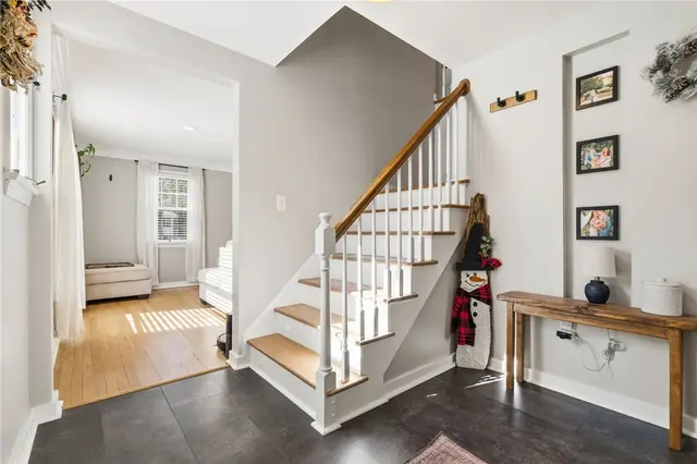 1069 Woodhill Drive gallery image 7