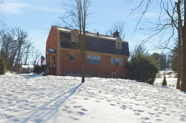 1069 Woodhill Drive gallery image 44
