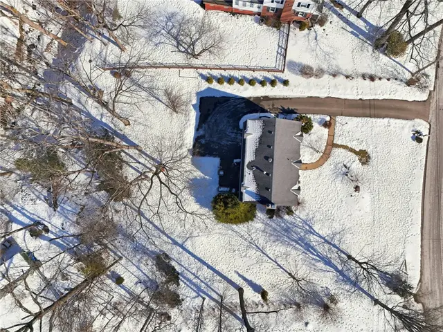 1069 Woodhill Drive gallery image 45