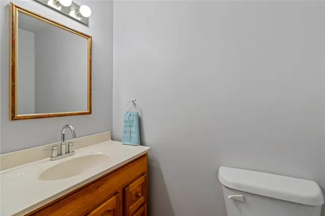 107 E. School St gallery image 13