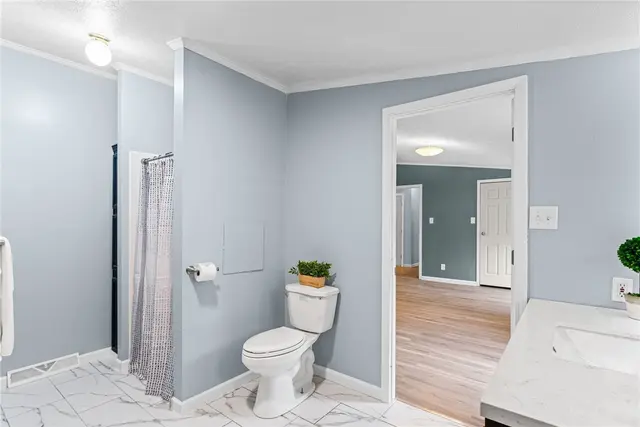 107 Erbes Ln gallery image 10