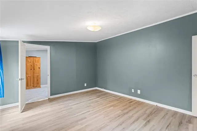 107 Erbes Ln gallery image 12