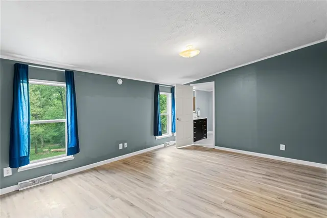 107 Erbes Ln gallery image 14
