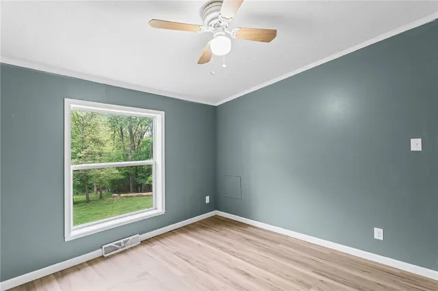107 Erbes Ln gallery image 35