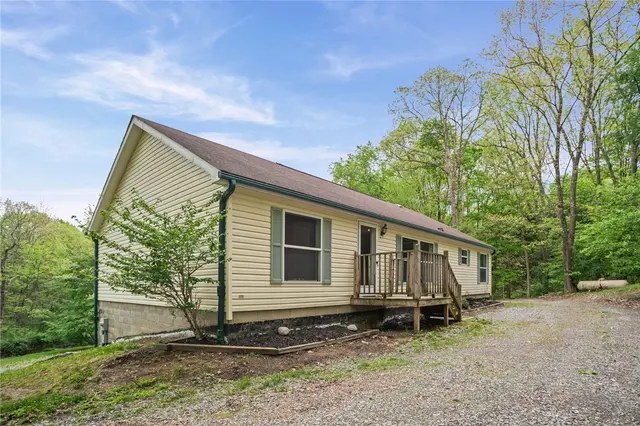 107 Erbes Ln gallery image 37