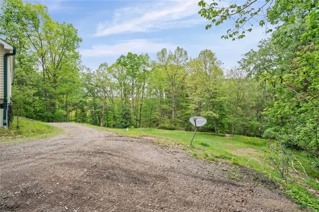 107 Erbes Ln gallery image 45