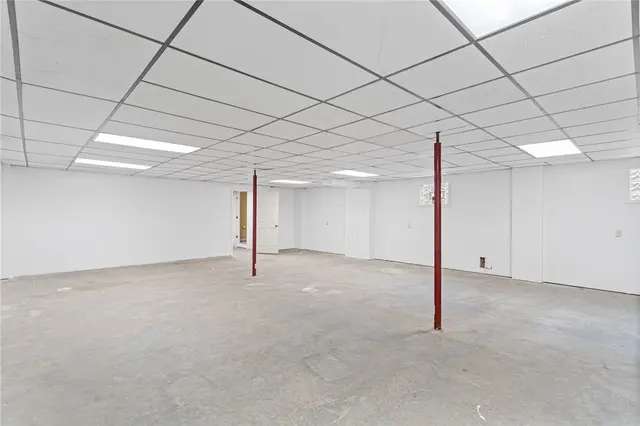 107 Erbes Ln gallery image 49