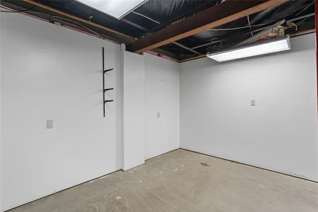 107 Erbes Ln gallery image 50