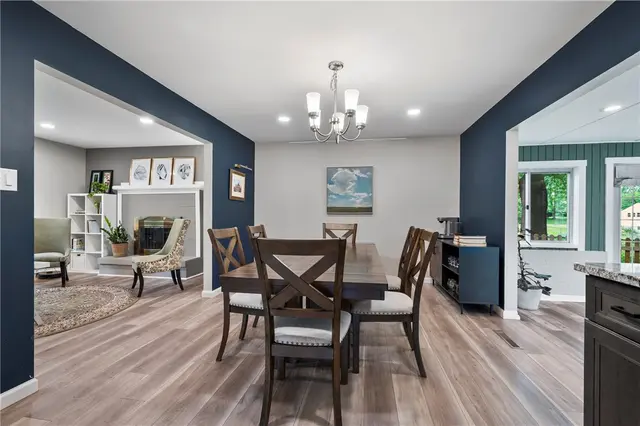 107 Heston Dr gallery image 3