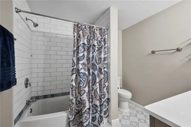 107 Heston Dr gallery image 4