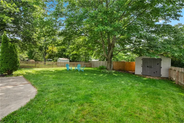 107 Heston Dr gallery image 7