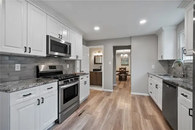 107 Heston Dr gallery image 16