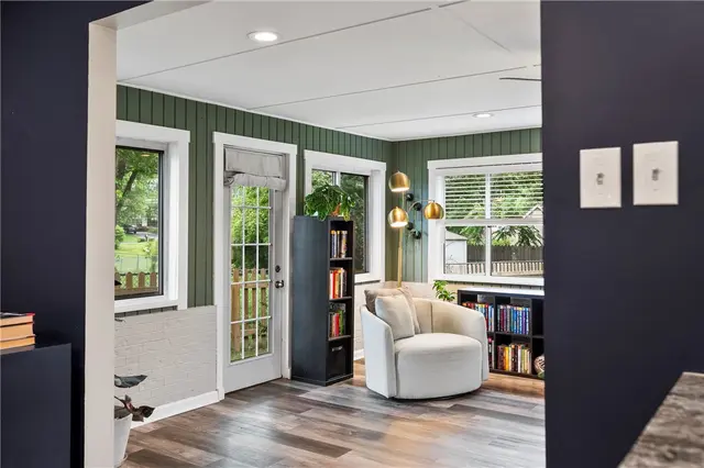 107 Heston Dr gallery image 19