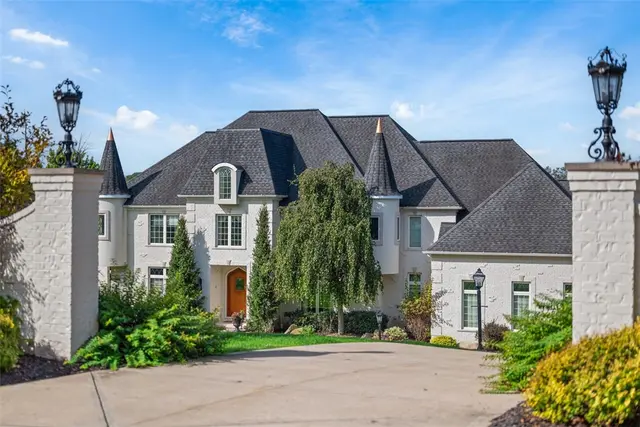 107 Mirage Dr gallery image 22