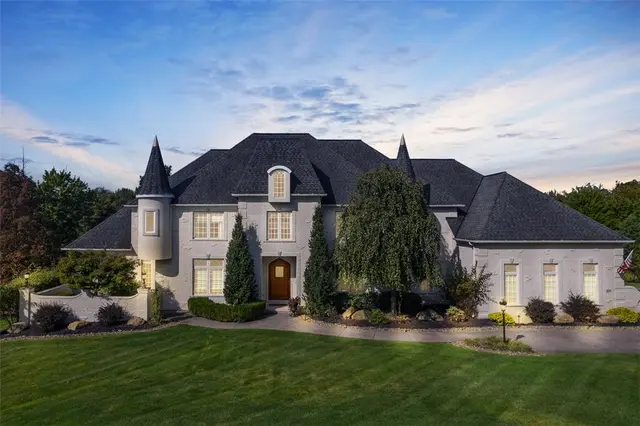 107 Mirage Dr gallery image 38