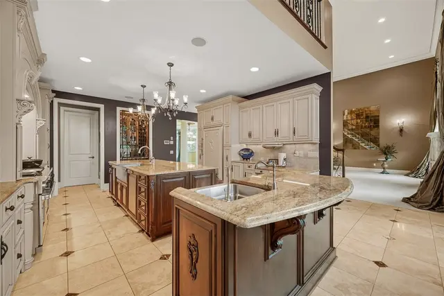 107 Mirage Dr gallery image 45