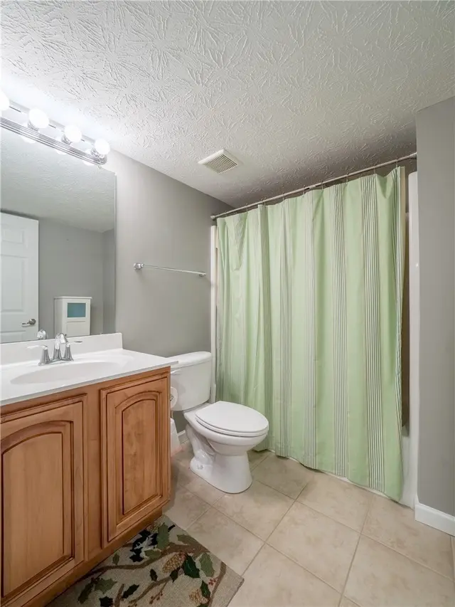 107 Southern Valley Ct gallery image 8