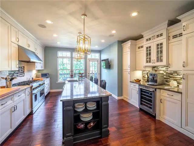 107 Southern Valley Ct gallery image 14