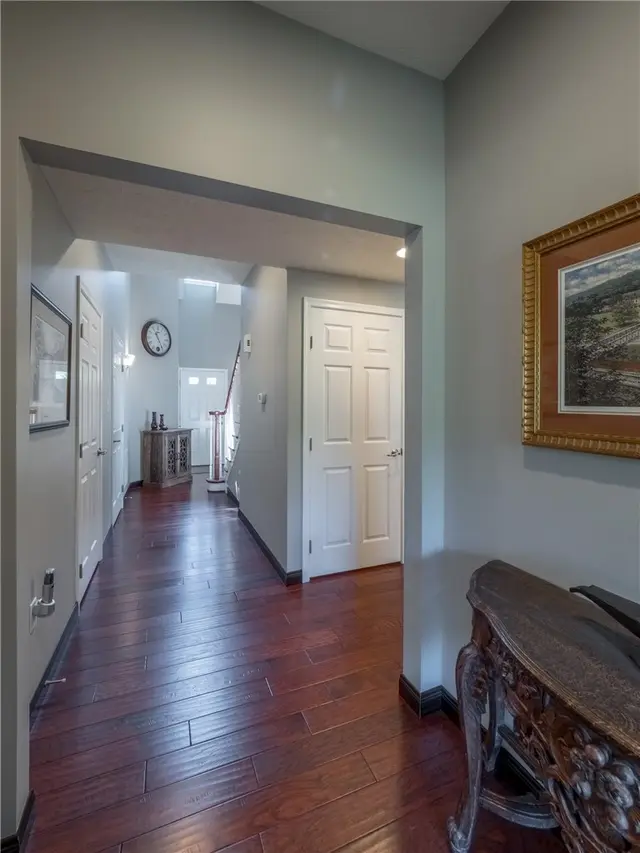 107 Southern Valley Ct gallery image 21