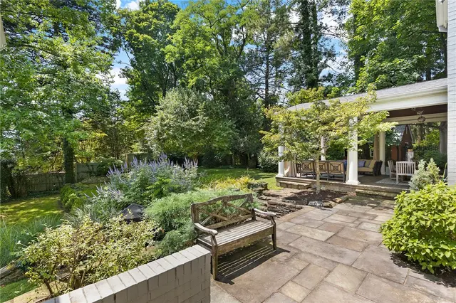 107 Woodland Road gallery image 26