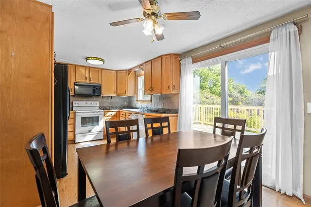 107 Woodridge Drive gallery image 28