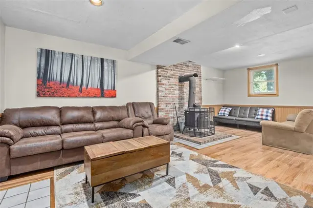 107 Woodridge Drive gallery image 29