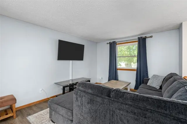 107 Woodridge Drive gallery image 32
