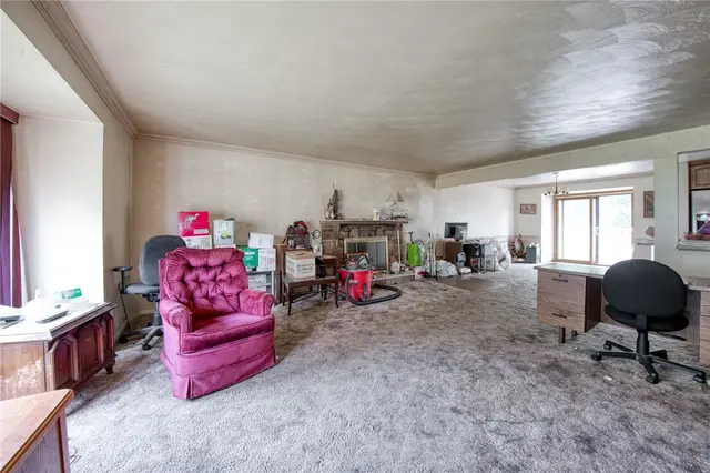 108 Ambleside Dr gallery image 17