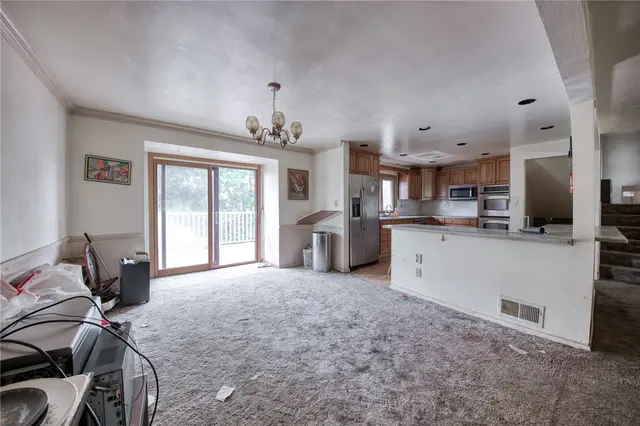 108 Ambleside Dr gallery image 24