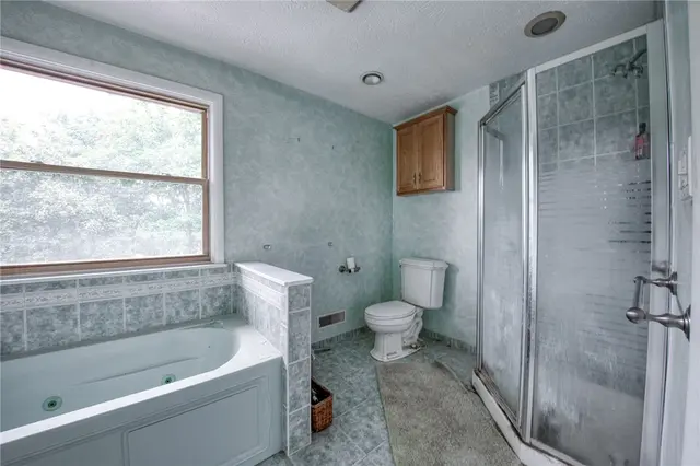 108 Ambleside Dr gallery image 25