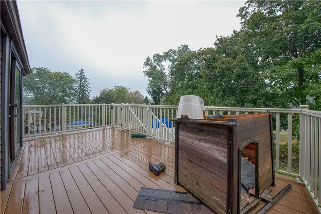 108 Ambleside Dr gallery image 33