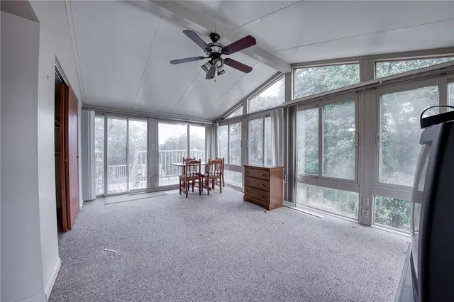 108 Ambleside Dr gallery image 35