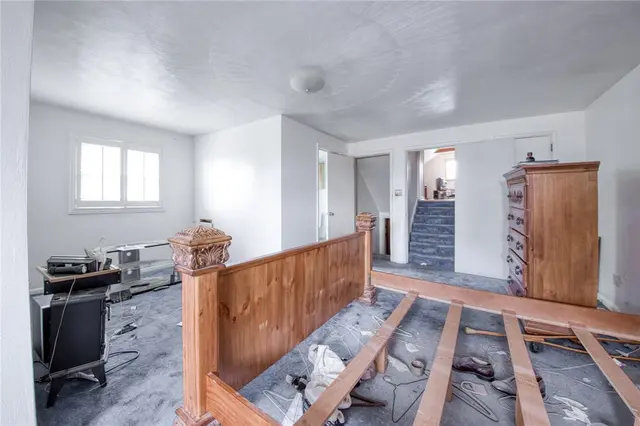 108 Ambleside Dr gallery image 40