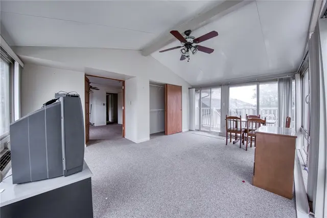 108 Ambleside Dr gallery image 48