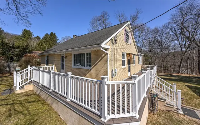 108 Maude Davis Ln gallery image 3