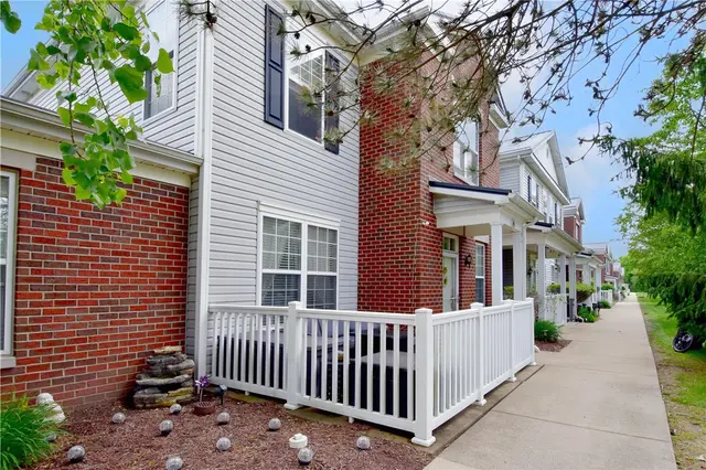 108 Sonie Dr gallery image 12