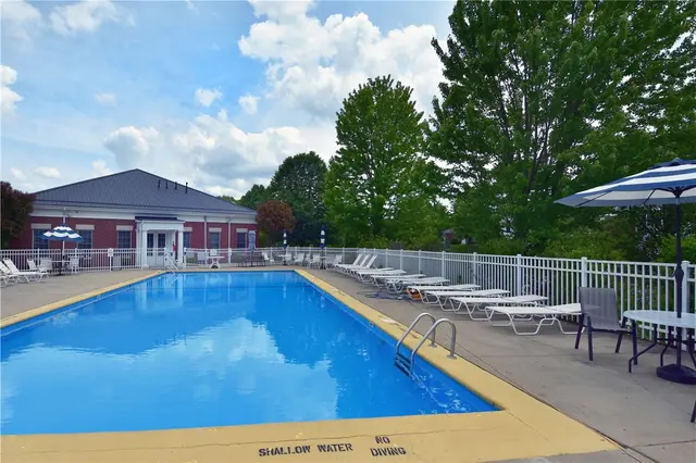 108 Sonie Dr gallery image 19