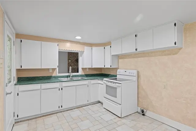 1082 North Boundary gallery image 17