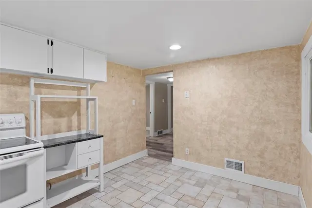 1082 North Boundary gallery image 37