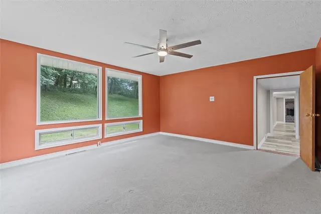1082 North Boundary gallery image 47