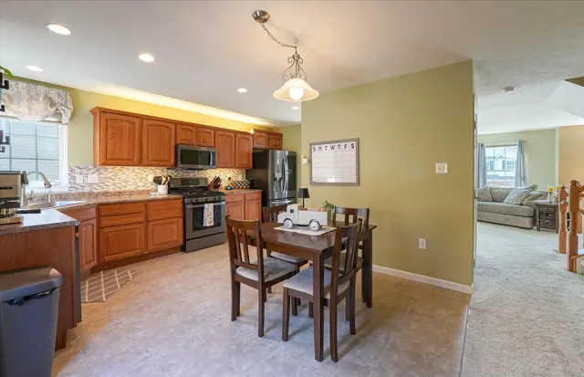 109 Bellefield COURT gallery image 9