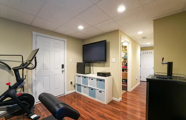 109 Bellefield COURT gallery image 13