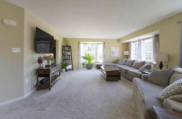 109 Bellefield COURT gallery image 21